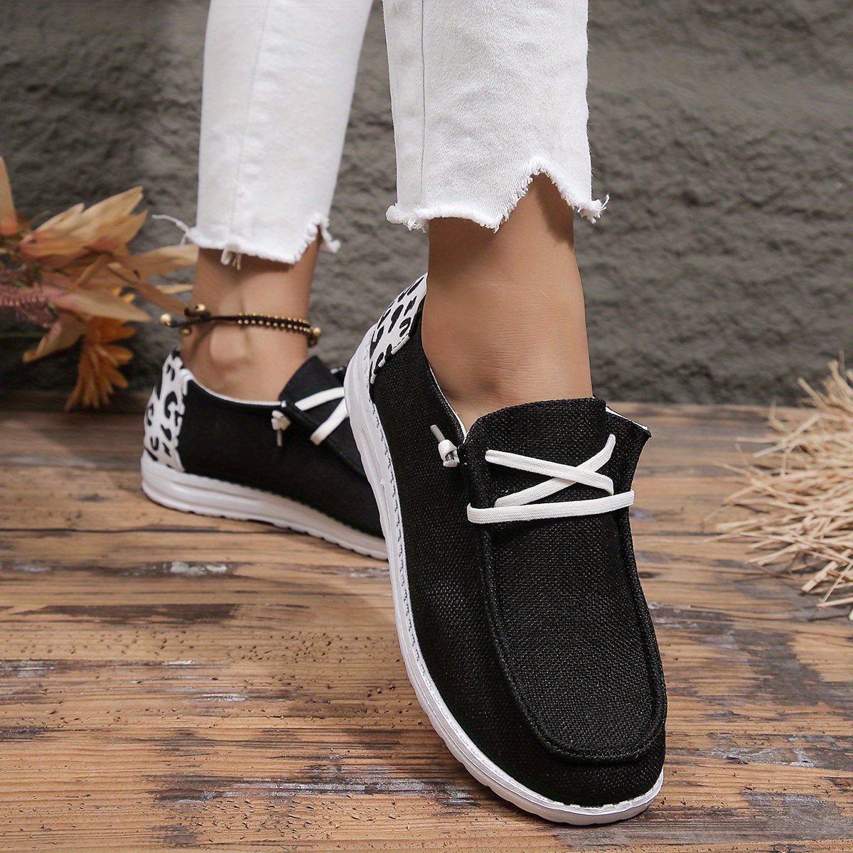 womens cow print decor shoes slip on lightweight flat canvas shoes versatile low top comfy shoes details 3